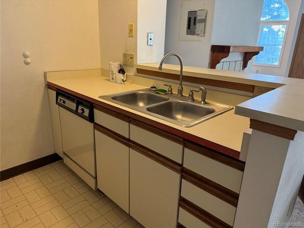 4933 S Carson Street 211, Aurora CO 80015