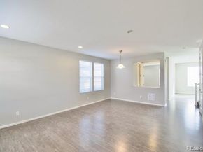 2082 S Cathay Way, Aurora CO 80013