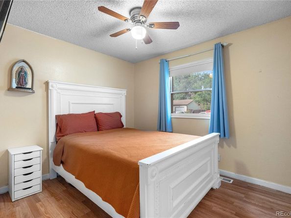 5563 Blackhawk Way, Denver CO 80239