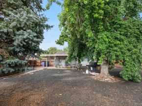 5563 Blackhawk Way, Denver CO 80239