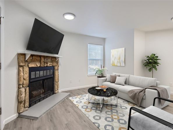 932 S Dearborn Way 8, Aurora CO 80012
