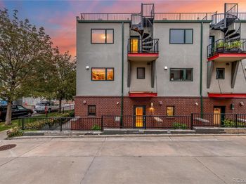 1550 W 37th Avenue