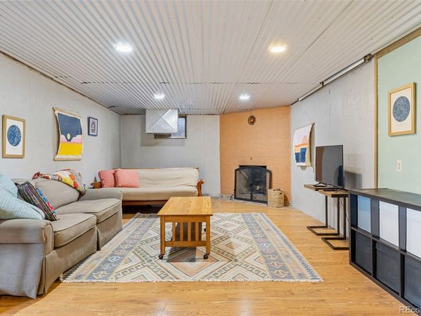 1825 Simms Street, Lakewood CO 80215