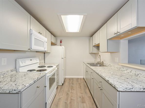 862 S Uravan Court, Aurora CO 80017