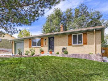 6431 W 77th Place