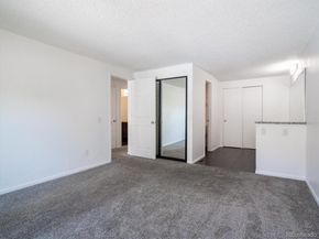 1092 S Granby Way, Aurora CO 80012