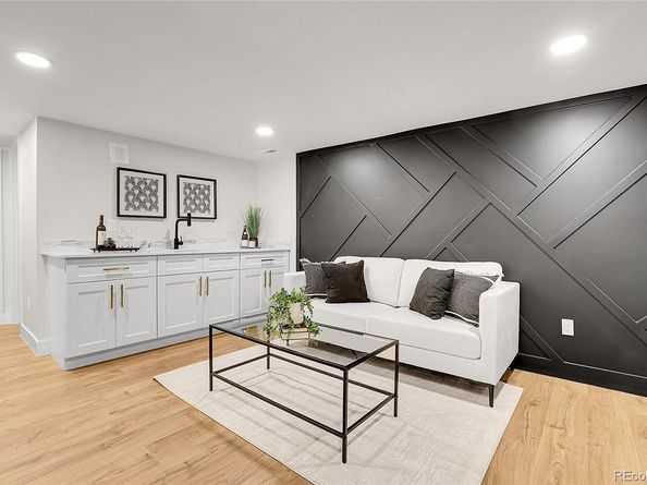 2827 Bellaire Street, Denver CO 80207