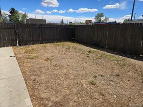 1525 Roslyn Street, Denver CO 80220