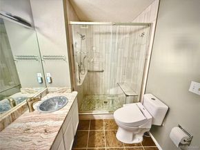 2575 S Syracuse Way F301, Denver CO 80231