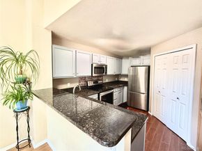 2575 S Syracuse Way F301, Denver CO 80231