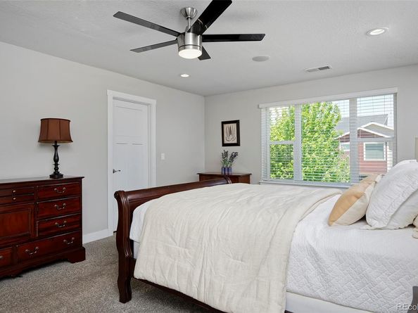 719 Robert Street, Longmont CO 80503