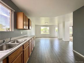 2033 Espana Way, Aurora CO 80011