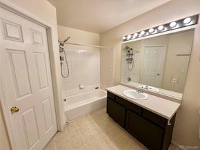 2033 Espana Way, Aurora CO 80011