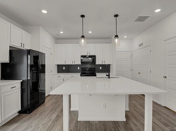 17852 E 103rd Avenue, Commerce City CO 80022