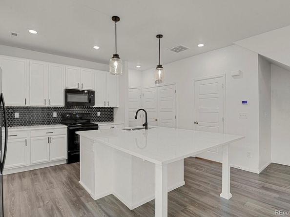 17852 E 103rd Avenue, Commerce City CO 80022