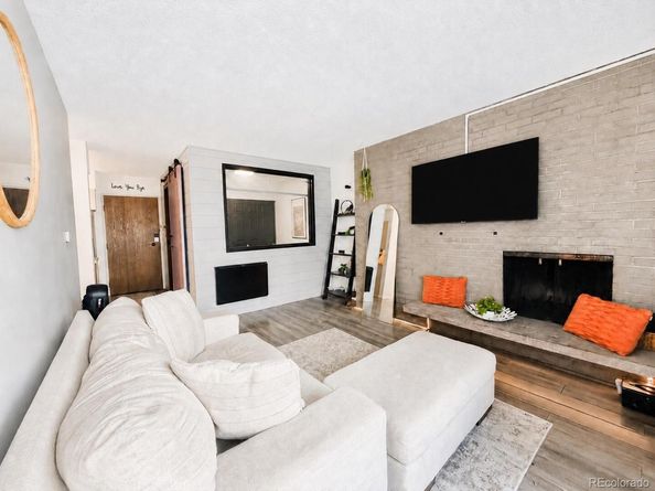 4110 Hale Parkway 2C, Denver CO 80220