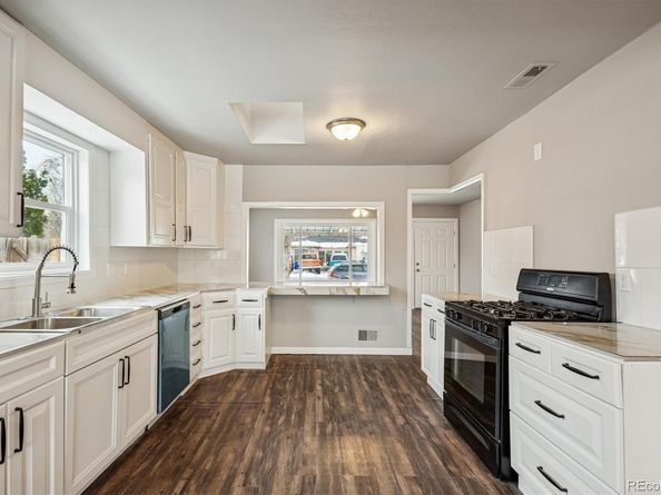 1680 Newark Street, Aurora CO 80010