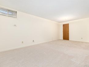 6879 S Roslyn Circle, Centennial CO 80112