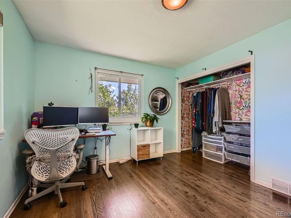 305 Cottonwood Court, Longmont CO 80501