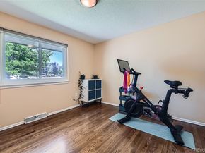 305 Cottonwood Court, Longmont CO 80501
