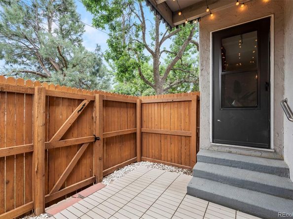 2301 E Fremont Avenue U01, Centennial CO 80122
