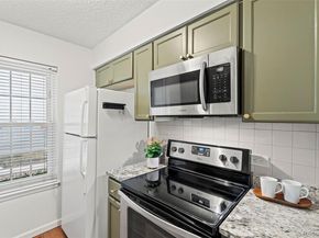 2301 E Fremont Avenue U01, Centennial CO 80122