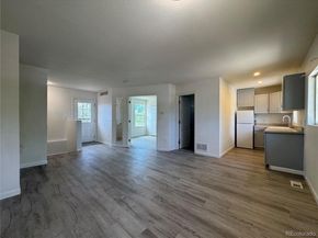 2012 S Ivory Street, Aurora CO 80013
