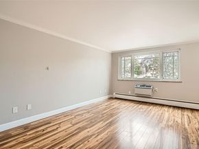 969 S Pearl Street 204, Denver CO 80209