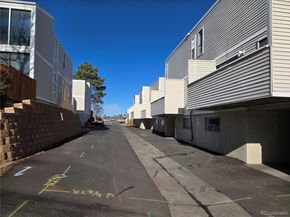 1050 S Monaco Parkway 25, Denver CO 80224