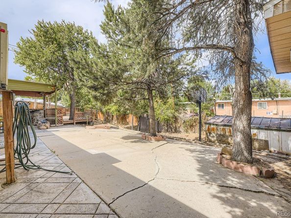 1221 S Quieto Way, Denver CO 80223