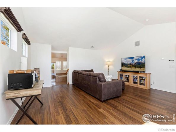 633 Deerwood Drive, Longmont CO 80504