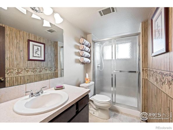 3308 Lakeview Circle, Longmont CO 80503