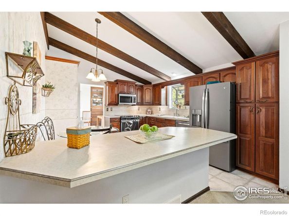 3308 Lakeview Circle, Longmont CO 80503