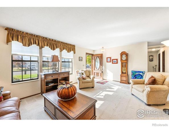 3308 Lakeview Circle, Longmont CO 80503