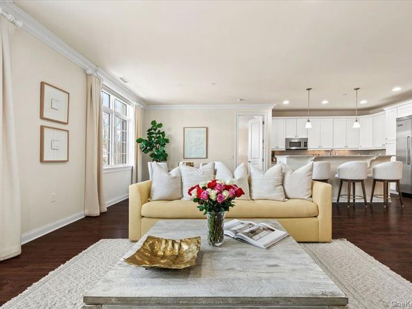 1 Christie Place 402E, Scarsdale NY 10583