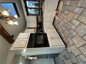 53 Valentine Street, Glen Cove NY 11542