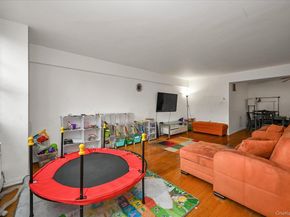 99-30 59Ave 6G, Corona NY 11368