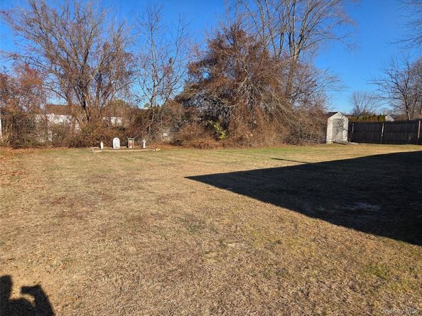 17 Thrasher Avenue, Bellport NY 11713