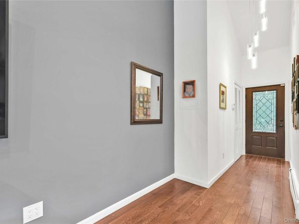 69 Bankside Drive, Centerport NY 11721