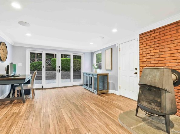 69 Bankside Drive, Centerport NY 11721