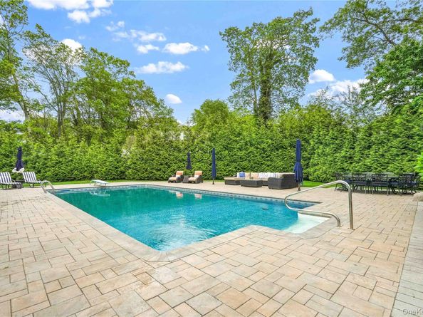 69 Bankside Drive, Centerport NY 11721