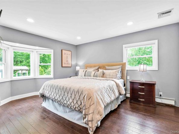 69 Bankside Drive, Centerport NY 11721