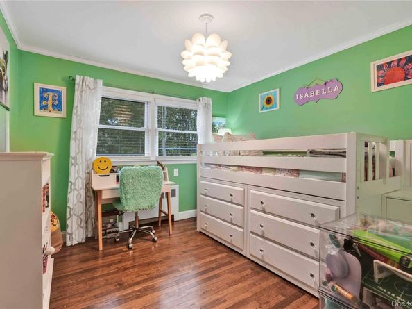 69 Bankside Drive, Centerport NY 11721