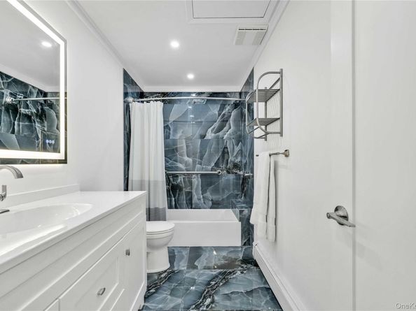 69 Bankside Drive, Centerport NY 11721