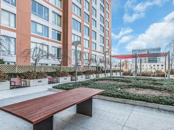 138-35 39th Avenue 14M, Flushing NY 11354