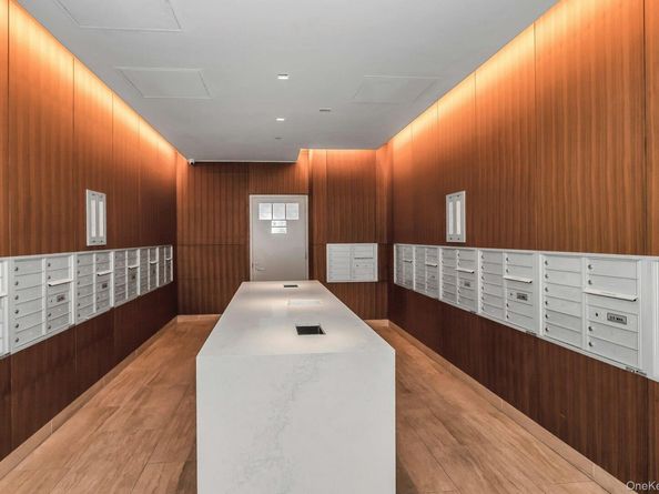 138-35 39th Avenue 14M, Flushing NY 11354