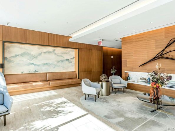 138-35 39th Avenue 14M, Flushing NY 11354