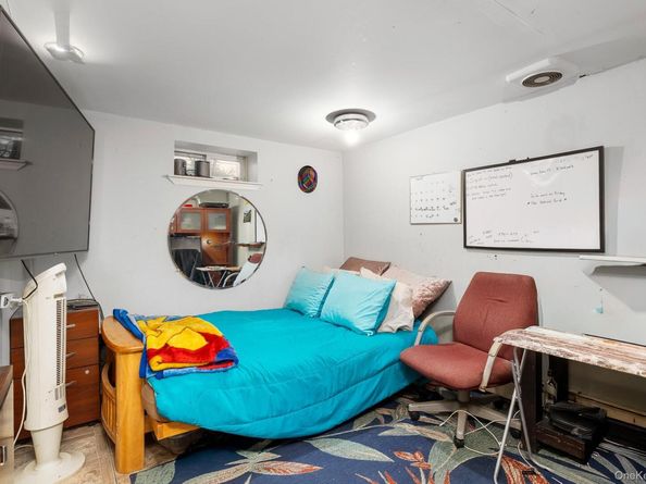 5 Gardner Avenue, Hicksville NY 11801