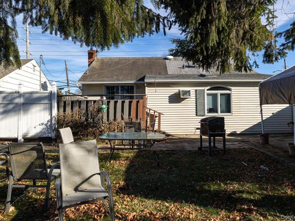 5 Gardner Avenue, Hicksville NY 11801