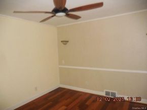 42 Handsome Avenue, Sayville NY 11782